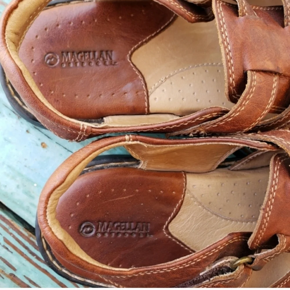 Magellan Outdoors Brown Leather Fisherman Sandals Men’s 11 Excellent Condition